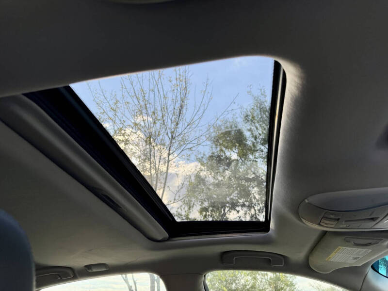 2015 Infiniti Q70 3.7