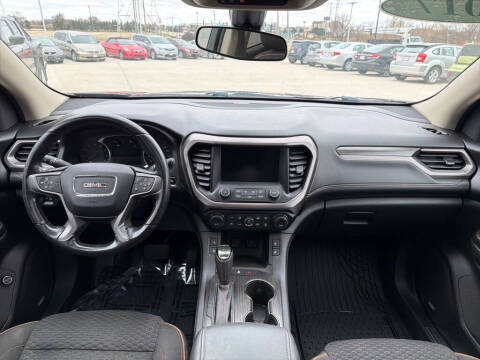 2017 GMC Acadia SLE-2