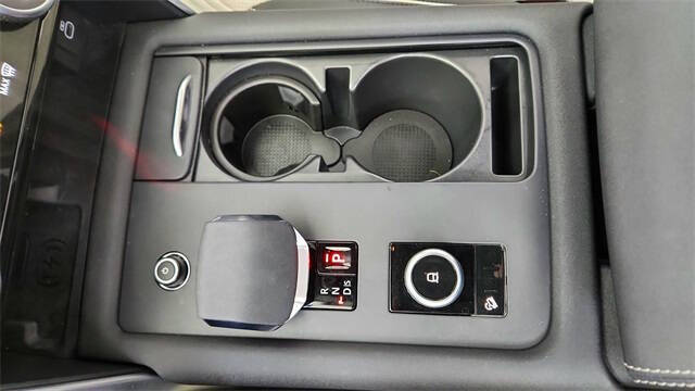 2024 Land Rover Discovery P300 Dynamic SE