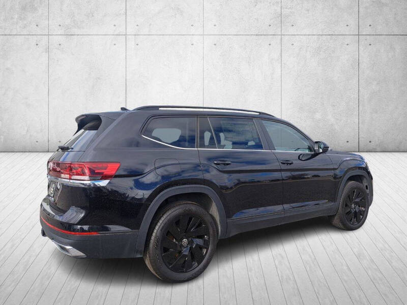 2025 Volkswagen Atlas SE