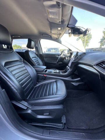 2022 Ford Edge SEL