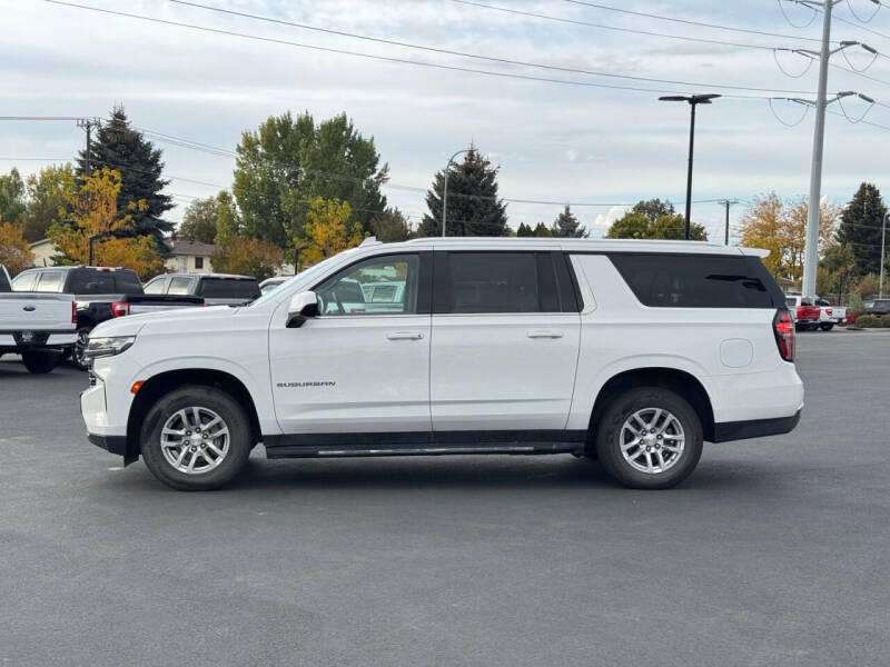2023 Chevrolet Suburban LT