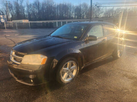 2011 Dodge Avenger for sale at Royalty Motors LLC in Portsmouth VA