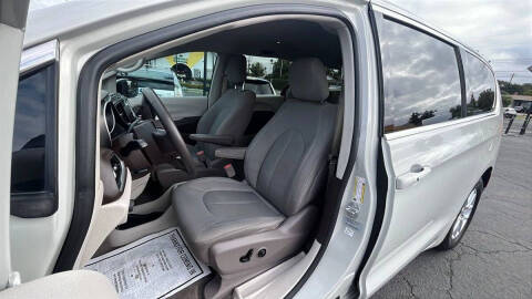 2017 Chrysler Pacifica Touring