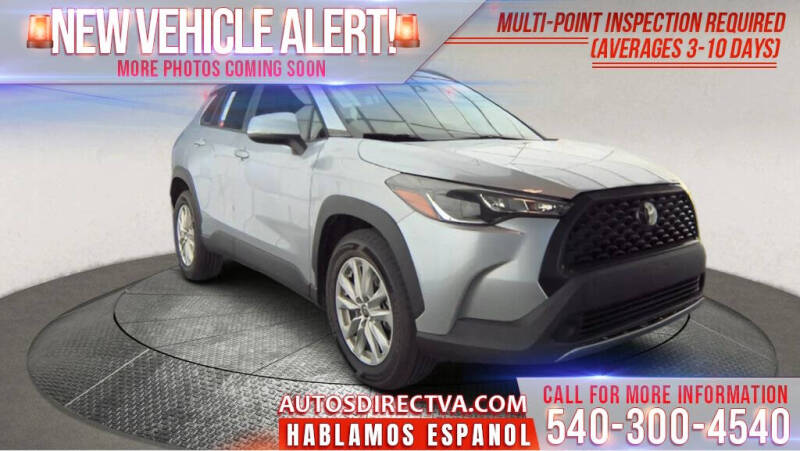 2022 Toyota Corolla Cross LE's photo