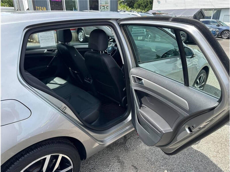 2016 Volkswagen Golf