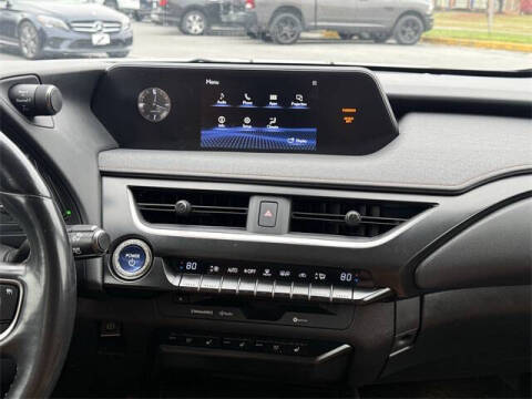 2019 Lexus UX 250h Luxury