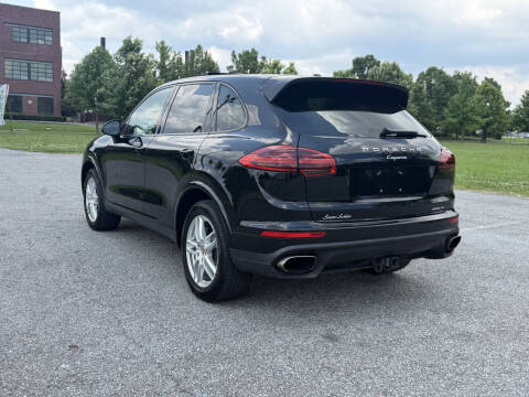 2017 Porsche Cayenne Platinum Edition