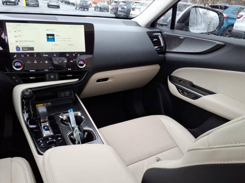 2025 Lexus NX 350h Luxury