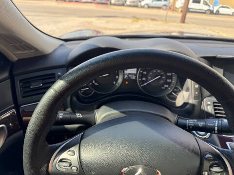 2018 Infiniti Q70 3.7 Luxe