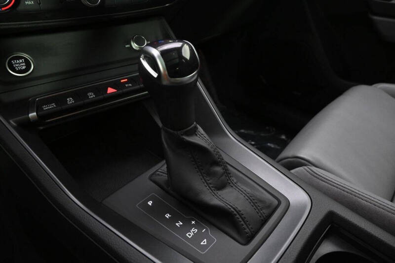 2022 Audi Q3 quattro S line Prem Plus 45 TFSI