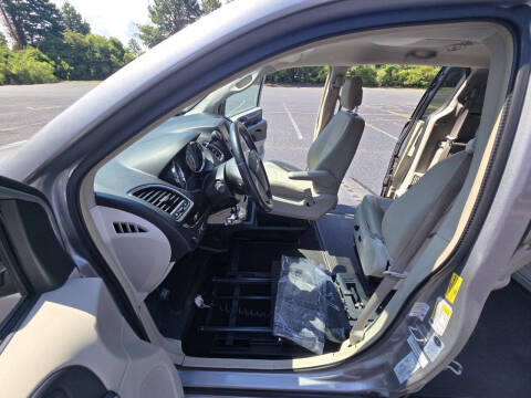 2013 Chrysler Town and Country Touring