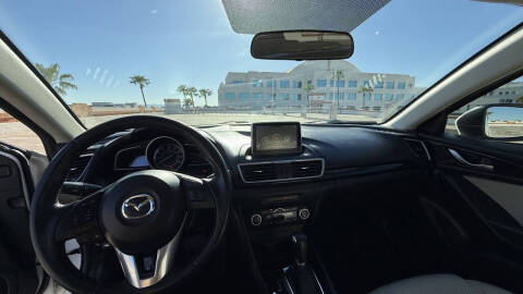 2015 Mazda MAZDA3 i Touring