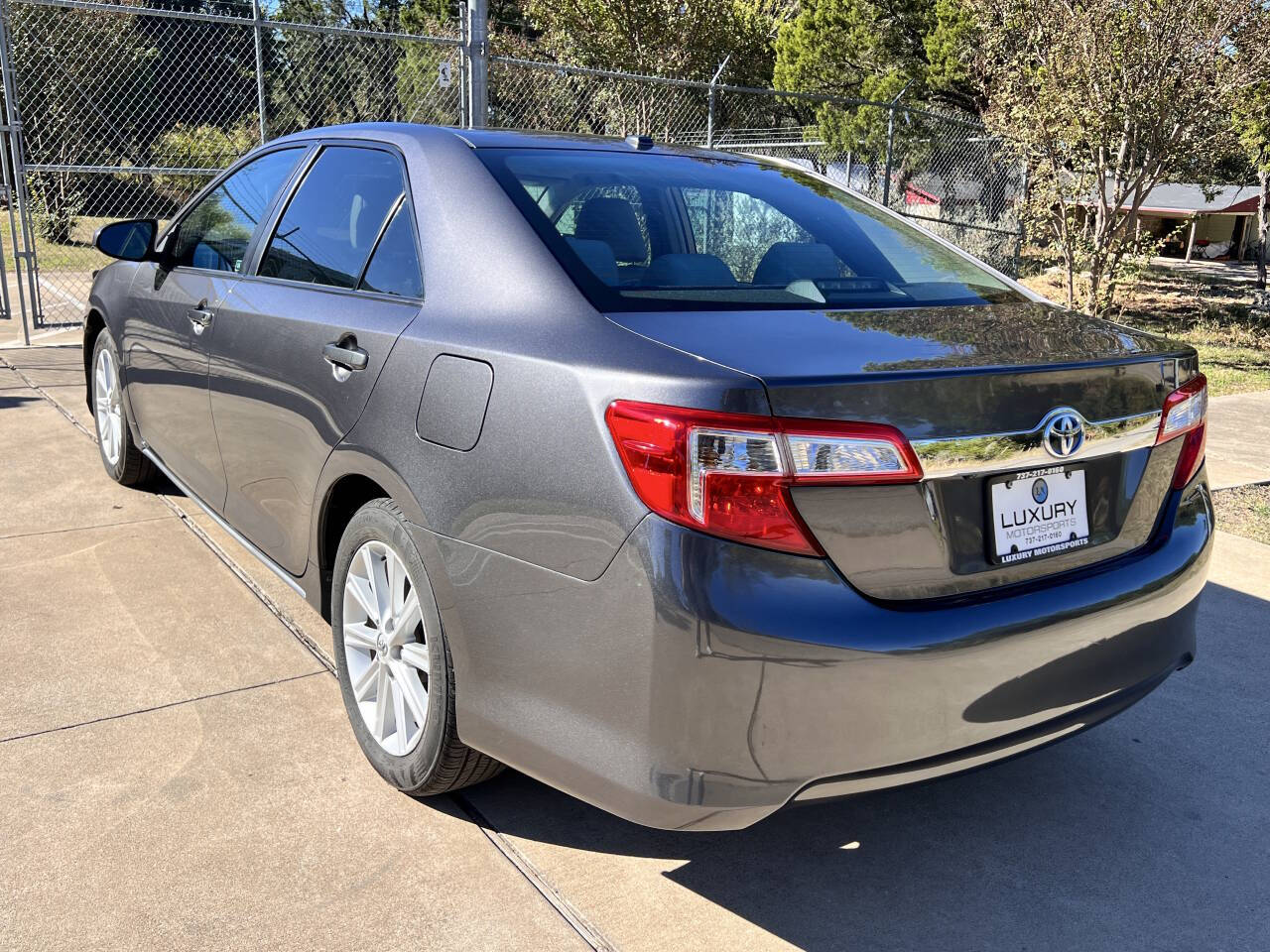 Used Car 2013 Toyota Camry Hybrid  Le 4dr Sedan For Sale Under $12,000 In Austin, Texas