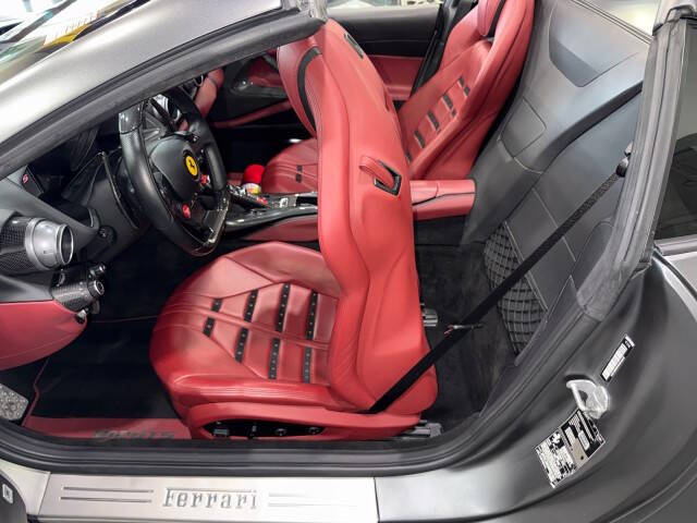 2021 Ferrari 812 GTS
