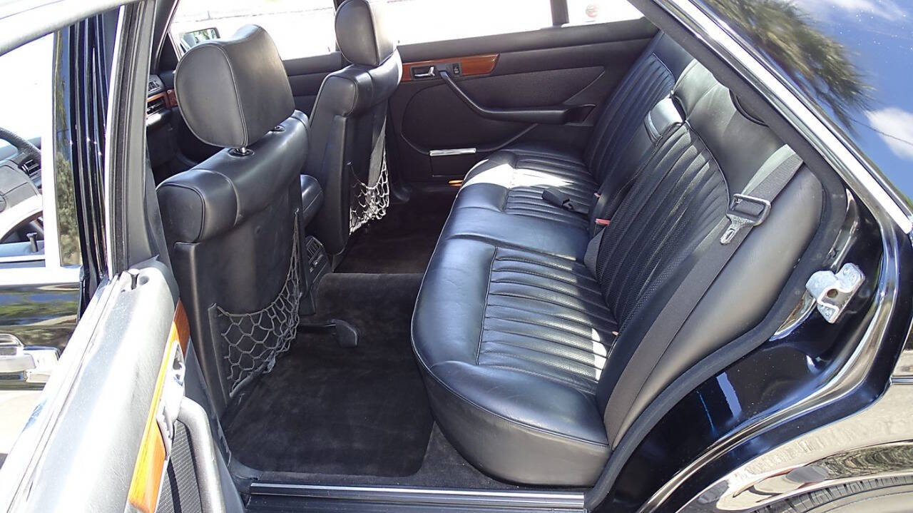 1987 Mercedes-Benz 420-Class 24