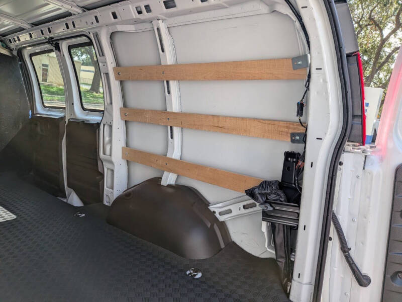 2025 Chevrolet Express 2500