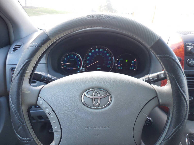 2006 Toyota Sienna XLE 7 Passenger