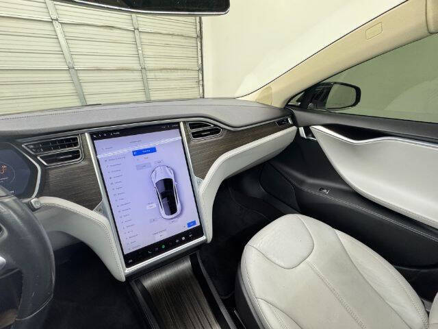 2015 Tesla Model S