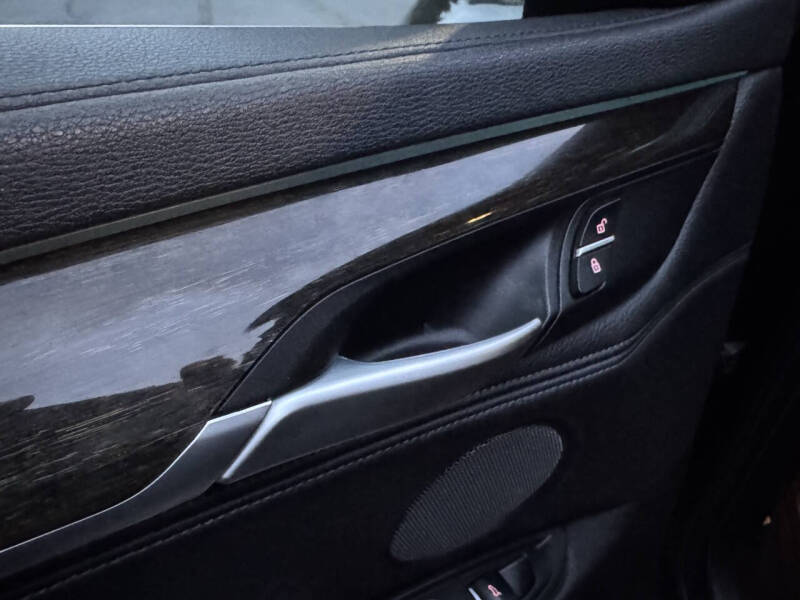 2017 BMW X6 xDrive50i