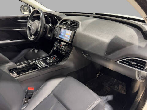 2018 Jaguar XE 25t Premium