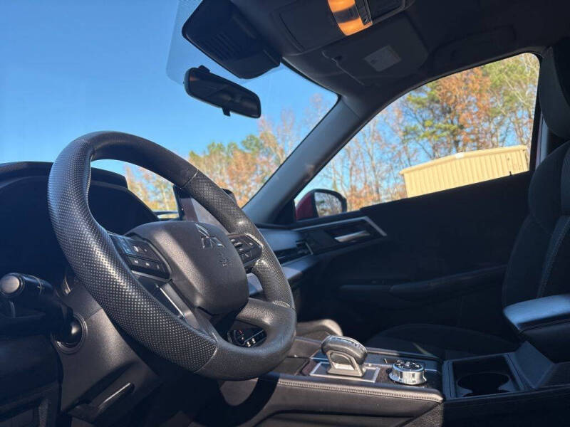 2023 Mitsubishi Outlander ES