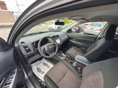 2019 Mitsubishi Outlander Sport ES