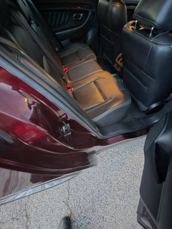 2018 Ford Taurus Limited