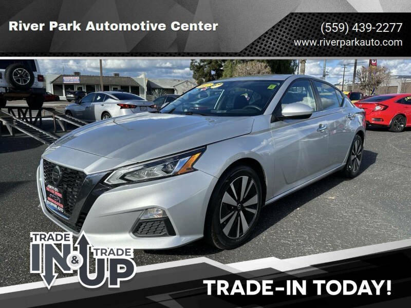 2022 Nissan Altima for sale at River Park Automotive Center in Fresno CA