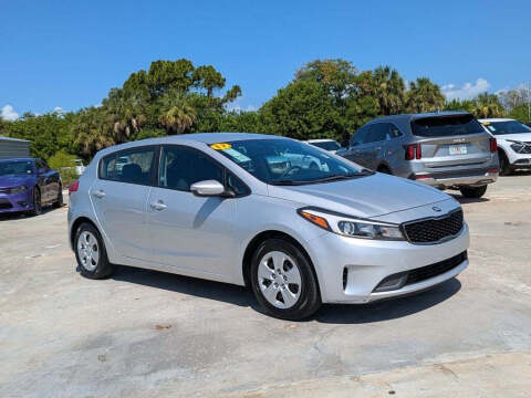 2017 Kia Forte5 LX