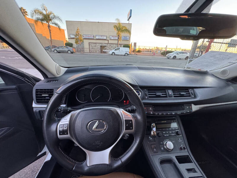 2011 Lexus CT 200h Premium