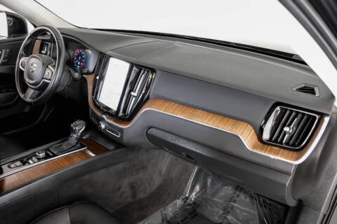 2021 Volvo XC60 T5 Momentum