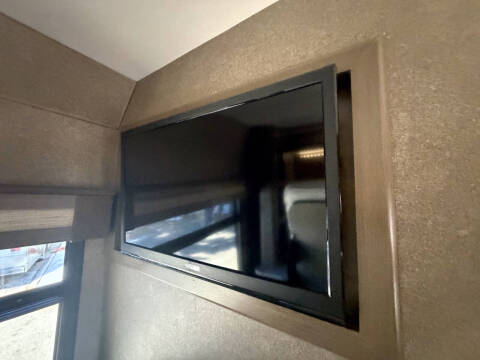 2016 Thor Motor Coach COMPASS
