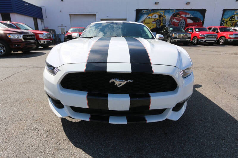 2016 Ford Mustang V6