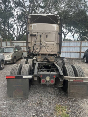 2019 Freightliner Cascadia