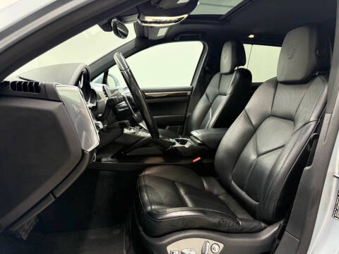 2018 Porsche Cayenne Platinum Edition