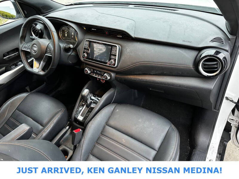 2019 Nissan Kicks SR