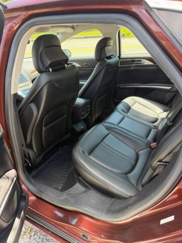 2016 Lincoln MKZ