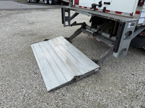 2022 Freightliner M2 106