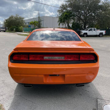 2014 Dodge Challenger SXT