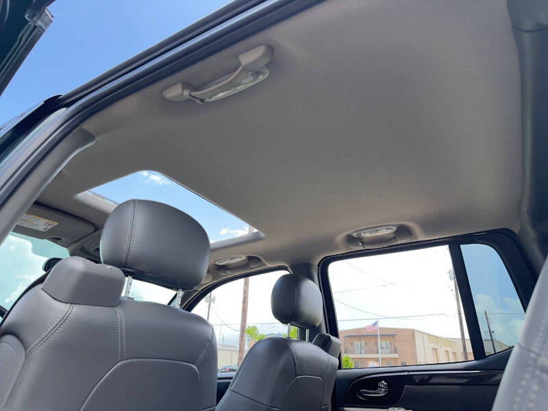 2004 GMC Envoy XUV SLT