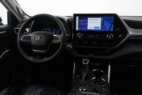 2024 Toyota Highlander Platinum