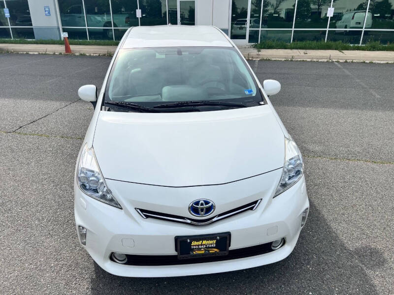 2012 Toyota Prius v Five