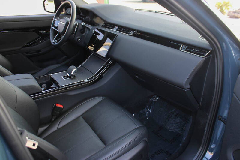 2024 Land Rover Range Rover Evoque P250 Dynamic SE