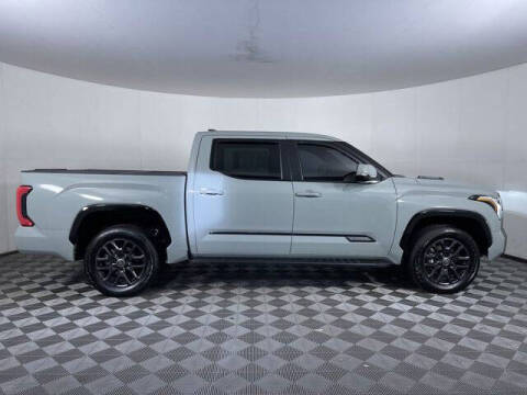2024 Toyota Tundra Platinum HV