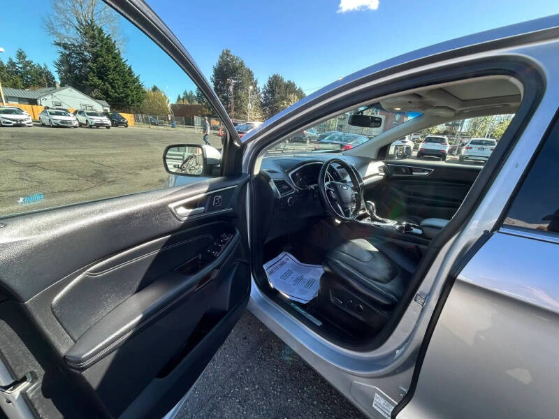 2017 Ford Edge Titanium