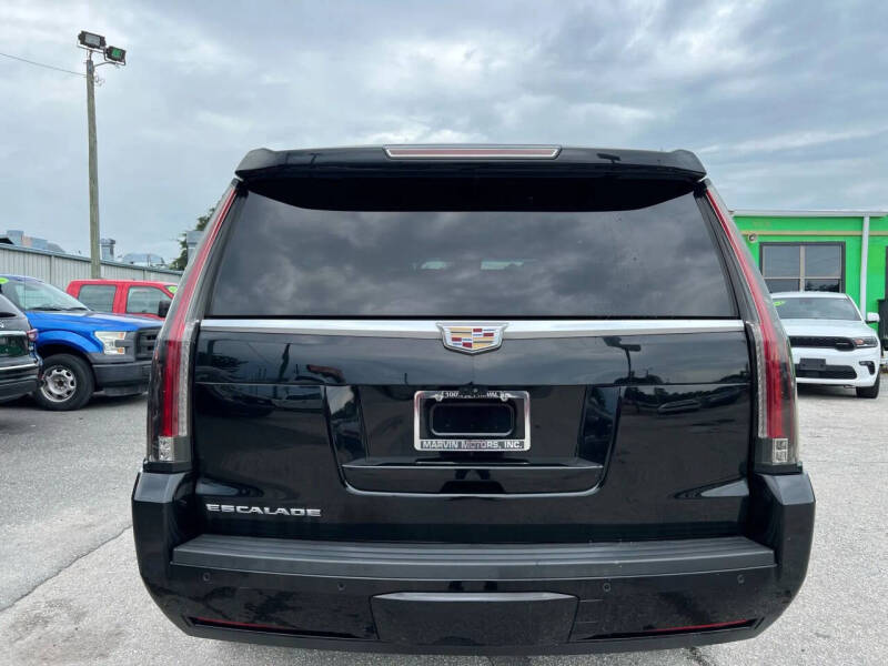2018 Cadillac Escalade Premium Luxury