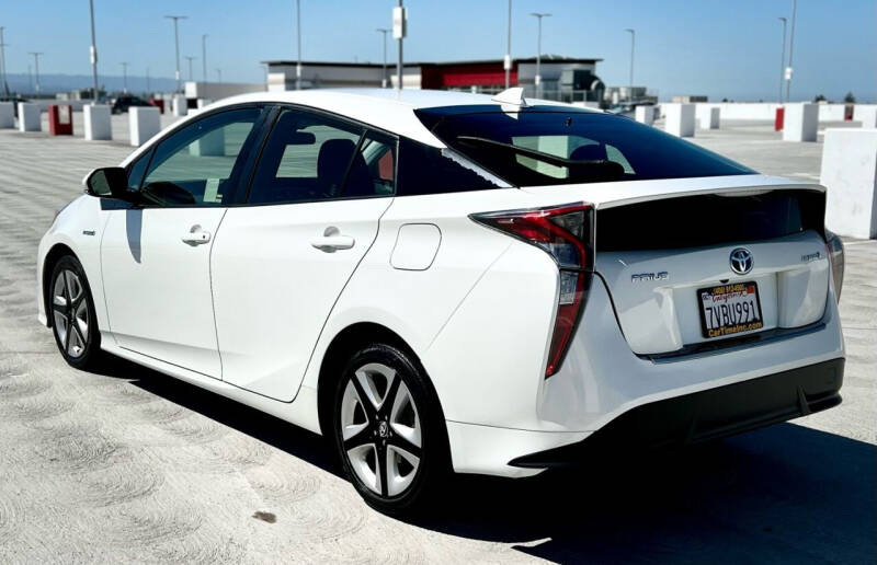 2016 Toyota Prius Four