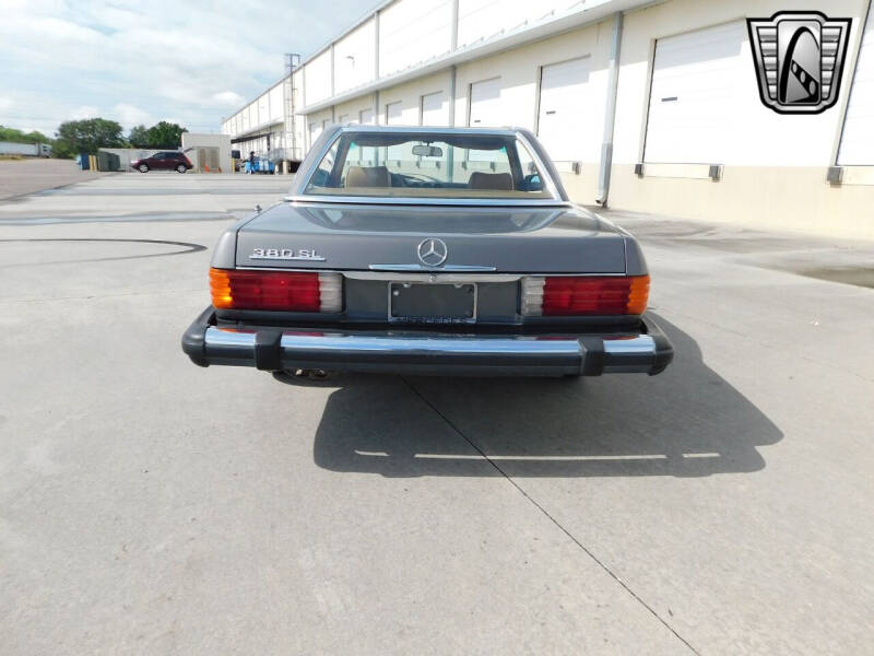 1981 Mercedes-Benz 380-Class 380 SL