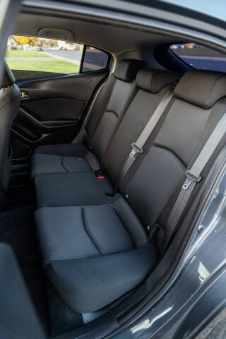 2016 Mazda MAZDA3 i Sport